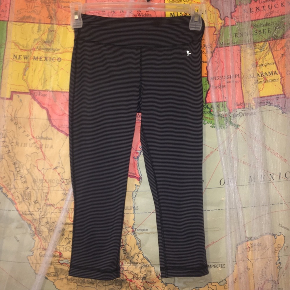✨ Danskin stripped crop leggings ✨